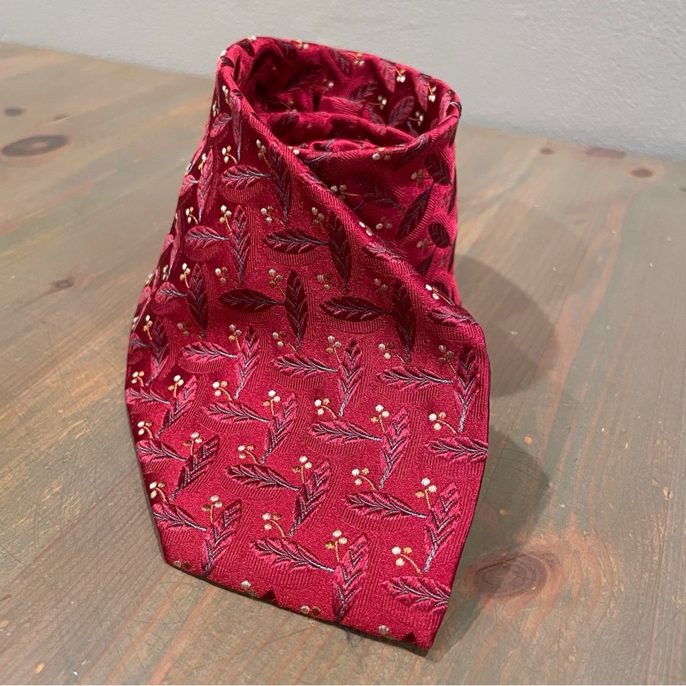 Ermenegildo Zegna Burgundy Leaf Design Tie